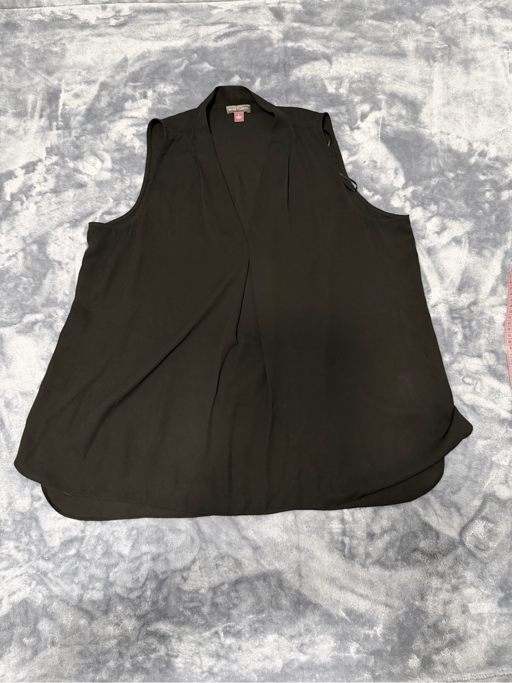 Vince Camuto Black Sleeveless V-Neck Layered Chiffon Top